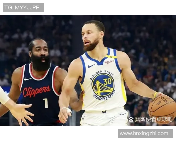 勇士与快船首战激烈对决谁能在季后赛首轮占得先机