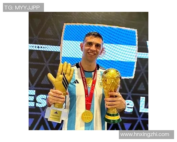 马丁内斯的传奇之路：从足球新星到世界冠军的辉煌历程