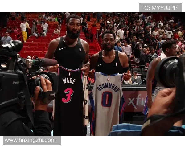 韦德带领热火对决活塞展现篮球魅力与激情的精彩瞬间 韦德带领热火对决活塞展现篮球魅力与激情的精彩瞬间