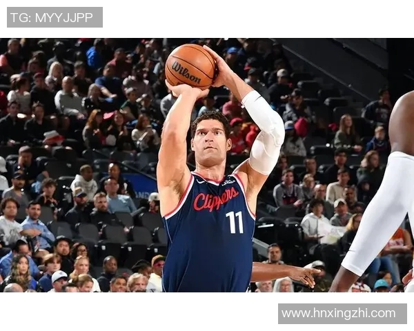 布鲁克洛佩斯的篮球生涯与成就分析：从新秀到全明星的蜕变之路